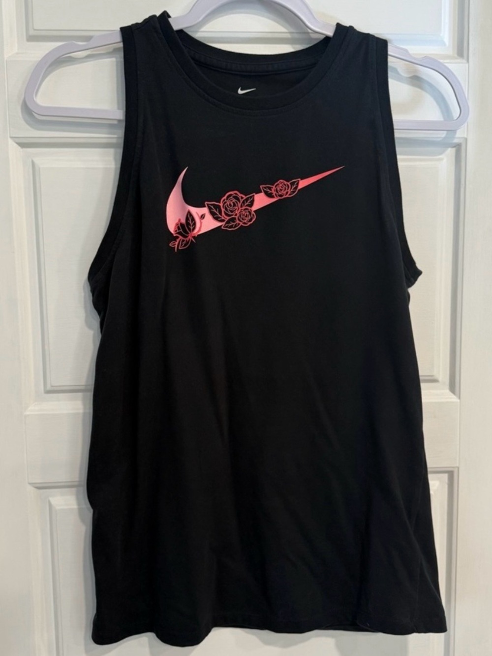 Nike Dri-FIT Floral Swoosh Tank Top Women’s Small Black Sleeveless Athletic Tee